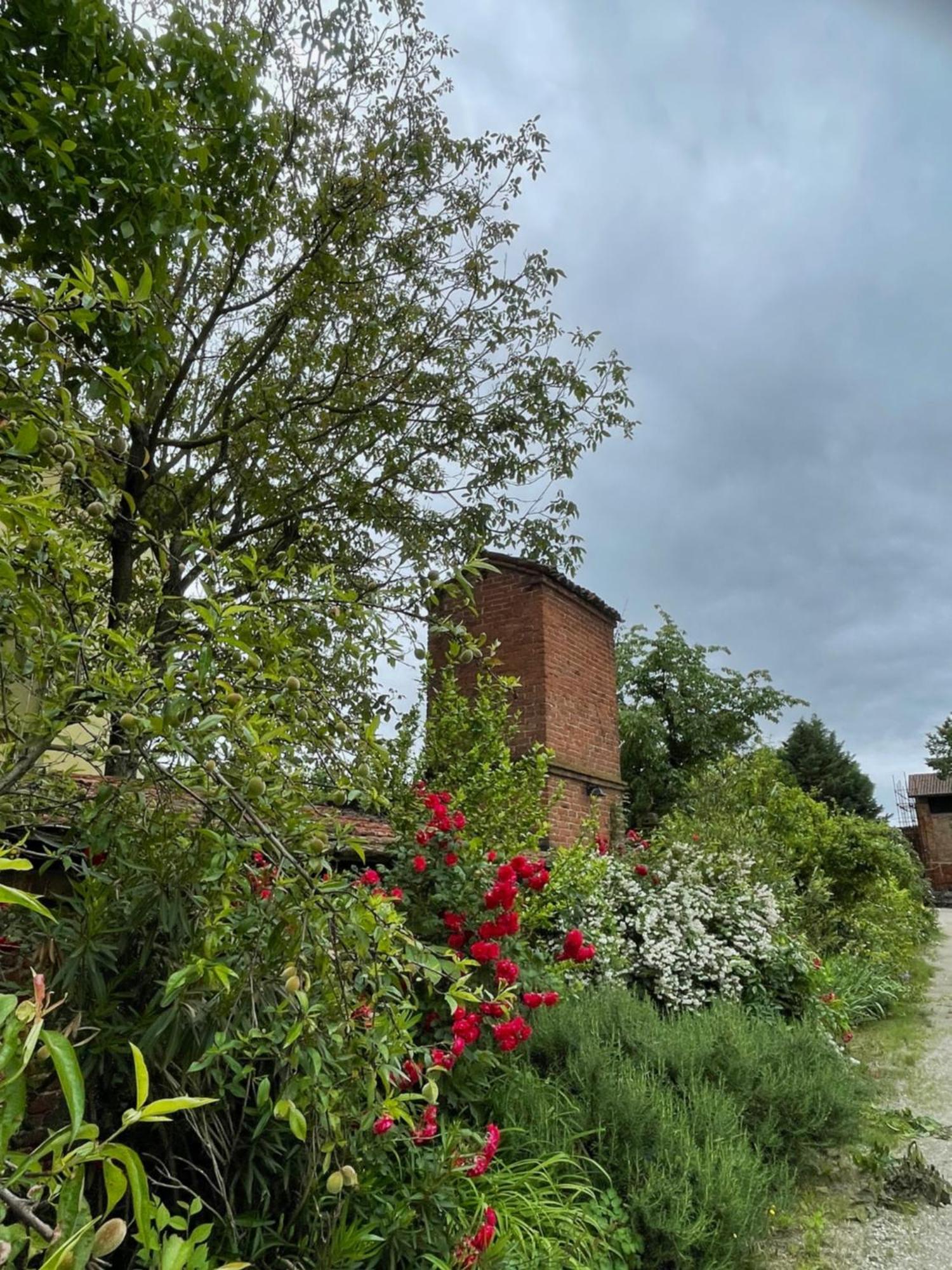 Agriturismo Olivazzi Quattordio Exteriér fotografie